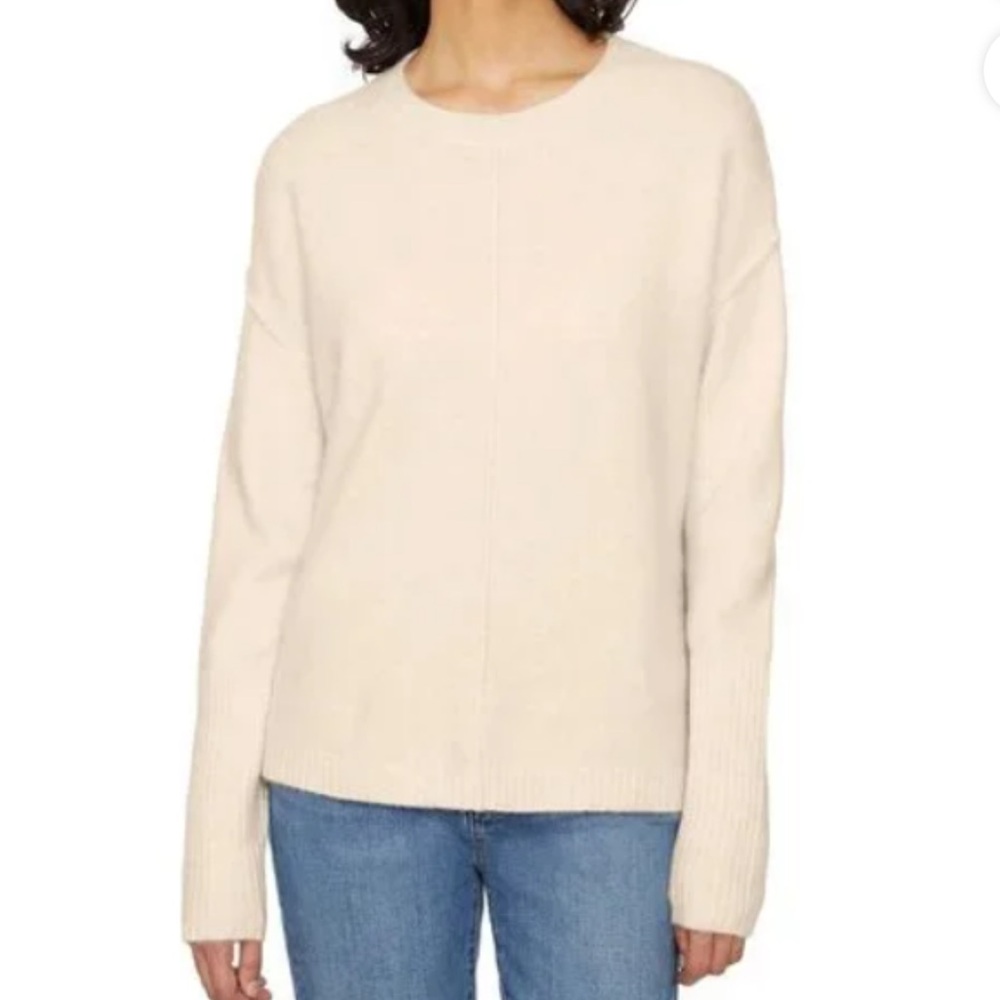 EUC Legendary Outfitter Women's pullover Cream Sweater